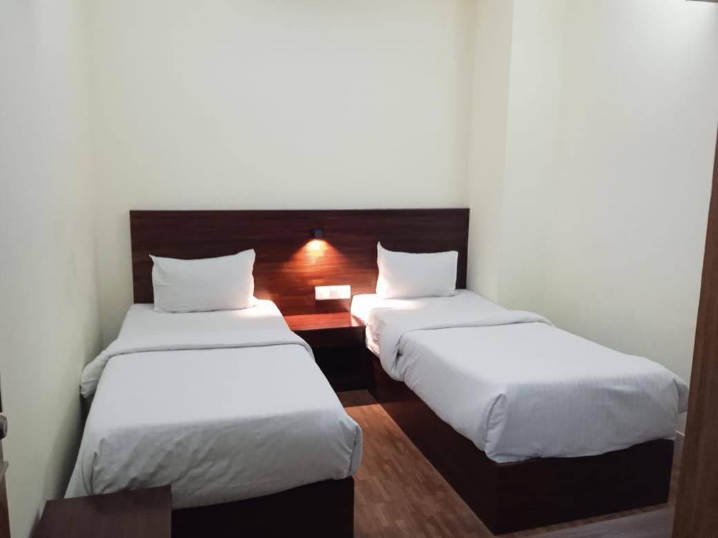 Richmond Hotel Sylhet Exteriör bild